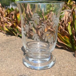 Glass leaf vase